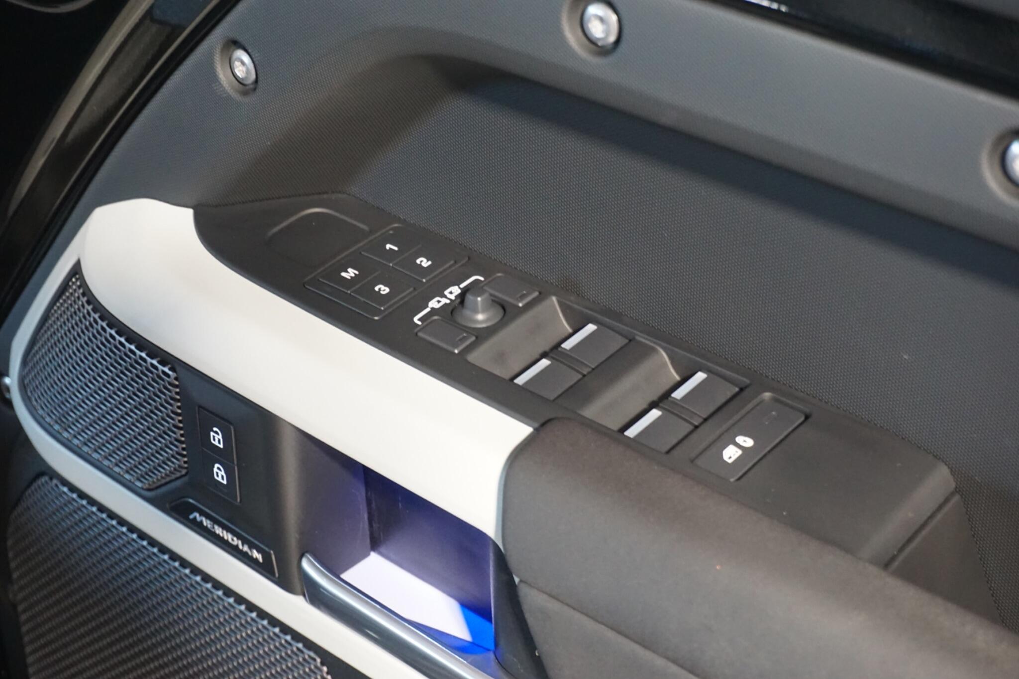 Land Rover Defender 110 2.0 P400e 15.4kWh XS Edition SUV 5dr Petrol Plug-in Hybrid Auto 4WD Euro 6 (s/s) (404 ps)